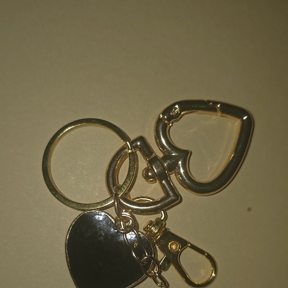 Gold and Black Heart Keychain With LV Charm - Picture 3 of 5